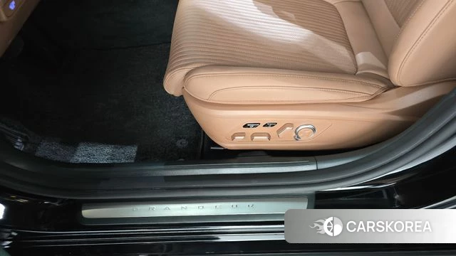 Hyundai Grandeur (GN7) id 4560992 из Кореи 25