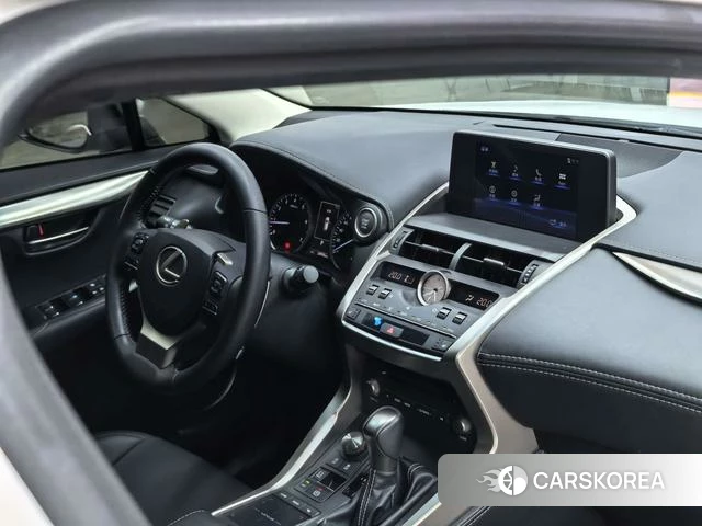 Lexus NX id 4221260 из Китая 25