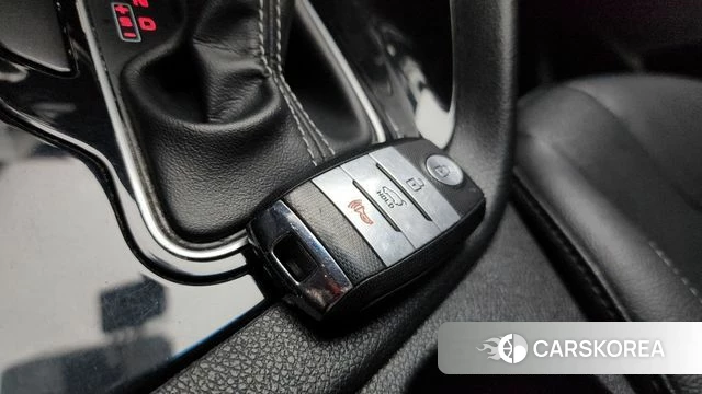 Kia Niro id 4411415 из Кореи 25
