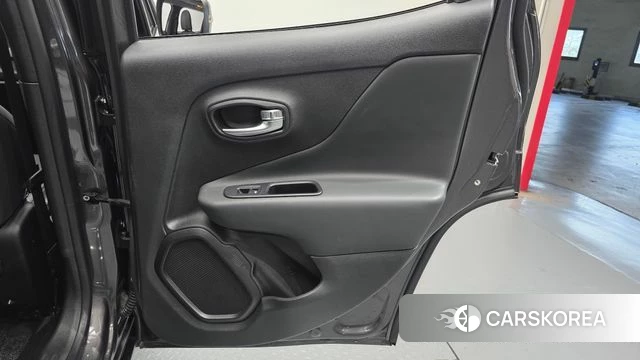 Jeep Renegade id 4317237 из Кореи 25