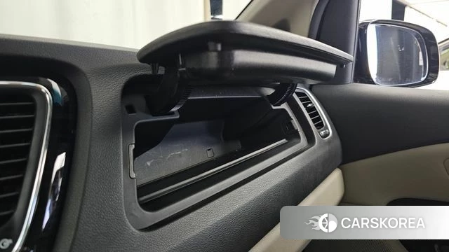 Kia The New Carnival id 4924017 из Кореи 25