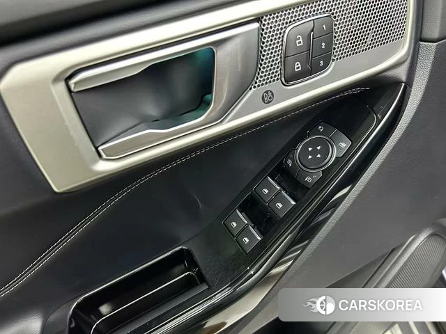 Ford Explorer id 4374755 из Китая 25