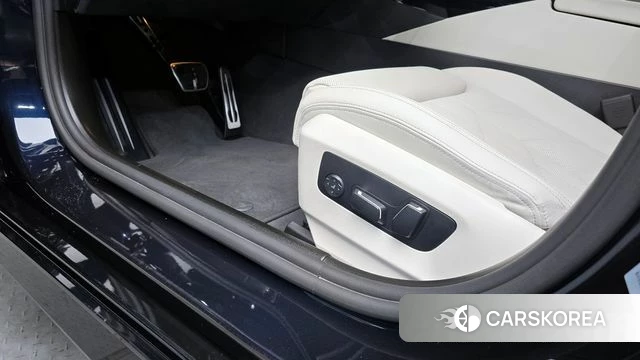 BMW 5 Series (G60) id 4354101 из Кореи 25