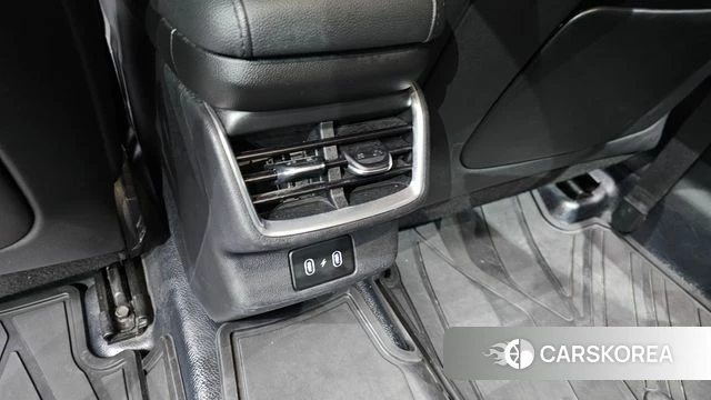 Hyundai Grandeur (GN7) id 4201056 из Кореи 25