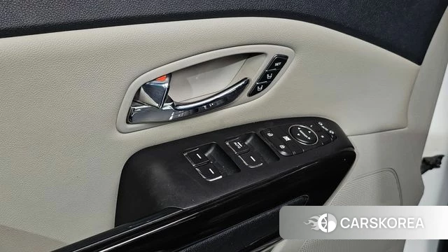 Kia The New Carnival id 4694033 из Кореи 25