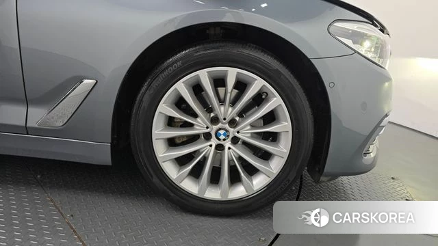 BMW 5 Series (G30) id 4496456 из Кореи 25