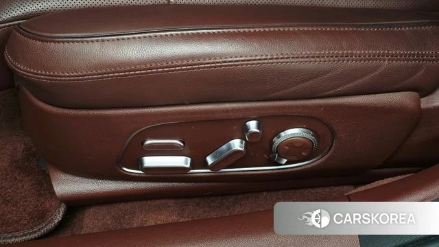 Genesis G90 (RS4) id 4740408 из Кореи 25