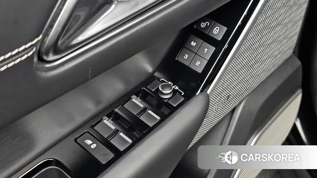 Land Rover Range Rover Velar id 4765304 из Кореи 25