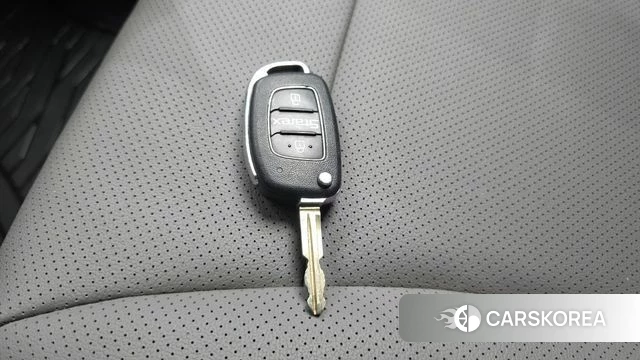 Hyundai The New Grand Starex id 4864707 из Кореи 25