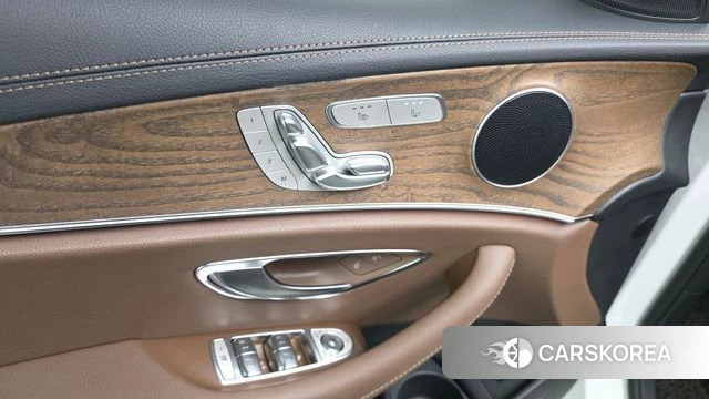 Mercedes-Benz E-Class W213 id 4745906 из Кореи 25