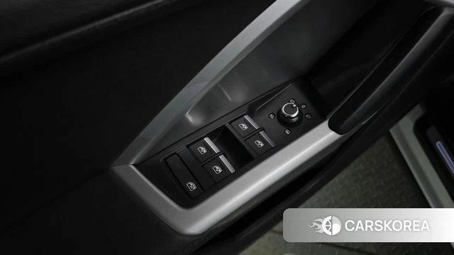 Audi Q3 (F3) id 4586593 из Кореи 25