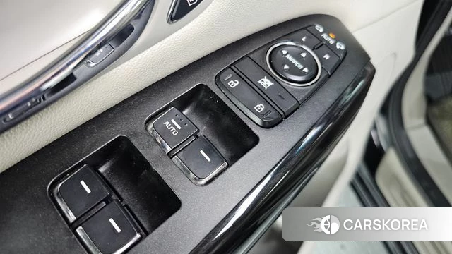 Kia The New Carnival id 4672382 из Кореи 25