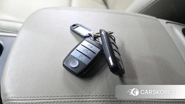 Kia The New Carnival id 4384644 из Кореи 25