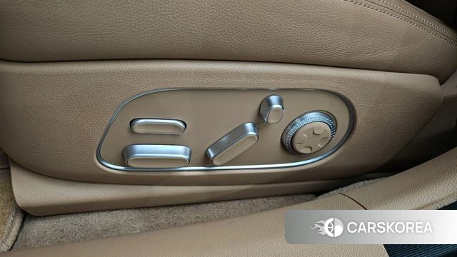 Genesis G90 (RS4) id 4719802 из Кореи 25