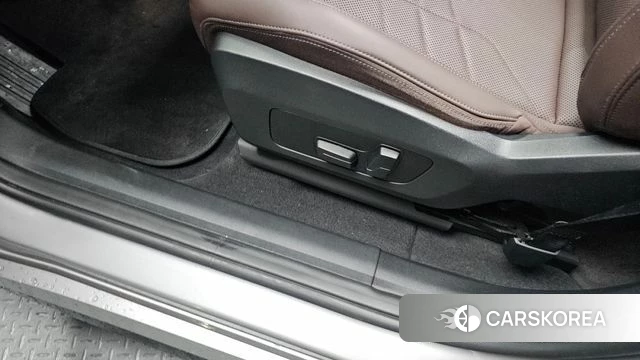 BMW iX1 (U11) id 4560404 из Кореи 25