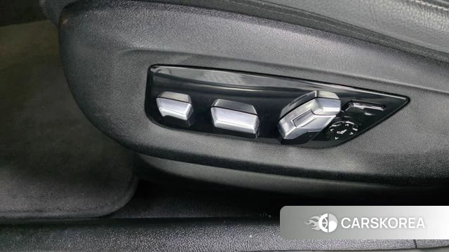 BMW 5 Series (G30) id 4349862 из Кореи 25