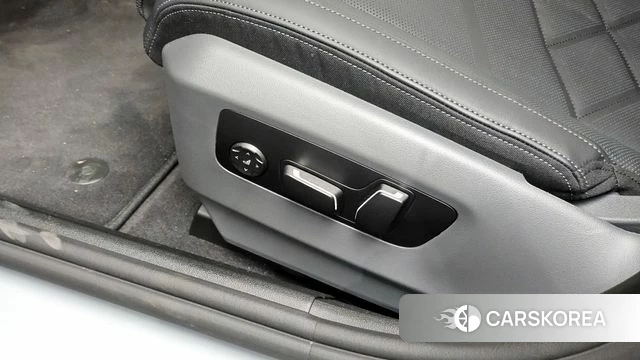 BMW 5 Series (G60) id 4222535 из Кореи 25