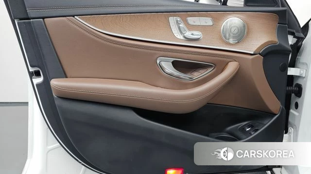 Mercedes-Benz E-Class W213 id 4835212 из Кореи 25