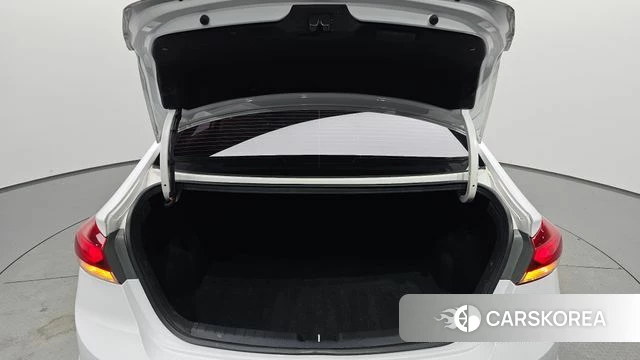 Hyundai Avante AD id 4477639 из Кореи 25