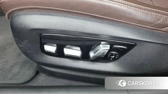 BMW 5 Series (G30) id 4746140 из Кореи 25