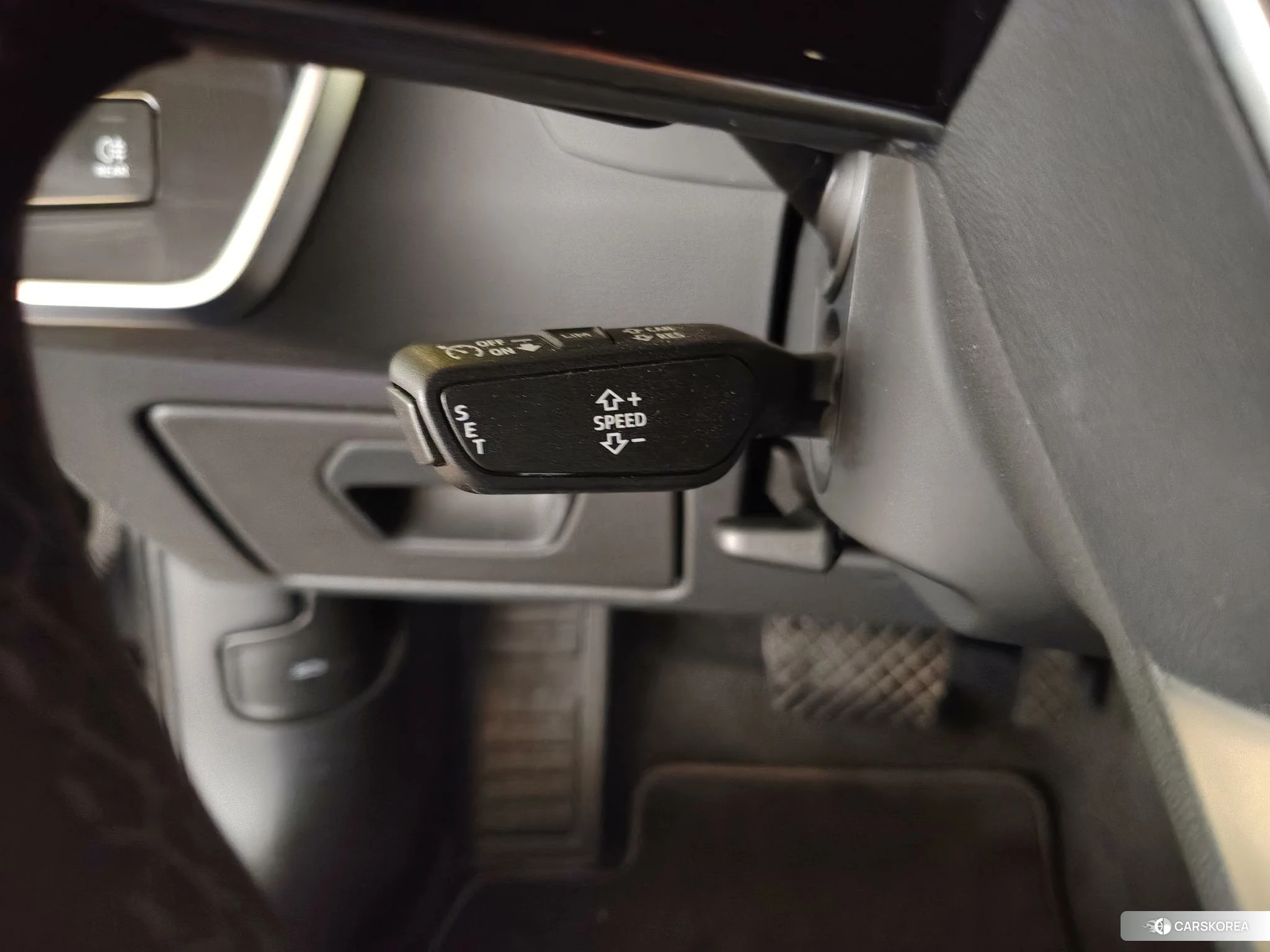 Audi A6L id 4498551 из Китая 25