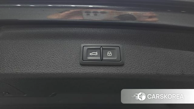 Audi Q3 (F3) id 4636550 из Кореи 25