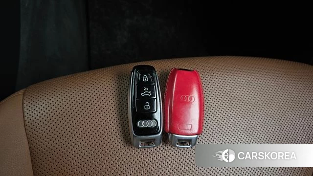 Audi Q7 (4M) id 4647009 из Кореи 25