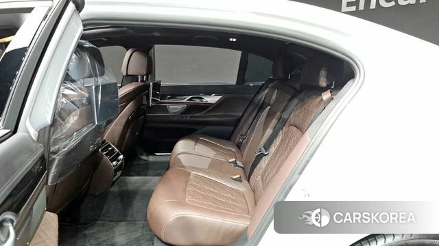 BMW 7 Series (G11) id 4250459 из Кореи 25