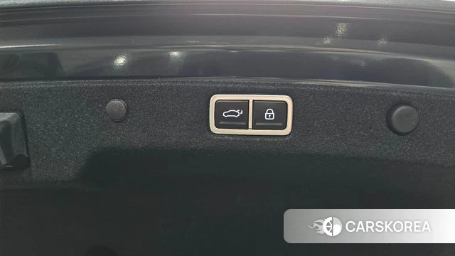 Hyundai Grandeur Hybrid (GN7) id 4201425 из Кореи 25