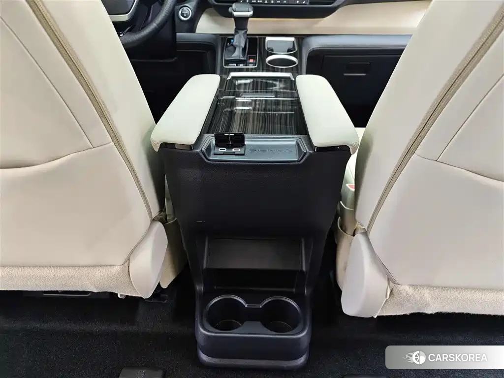 Toyota Sienna id 4546375 из Китая 25