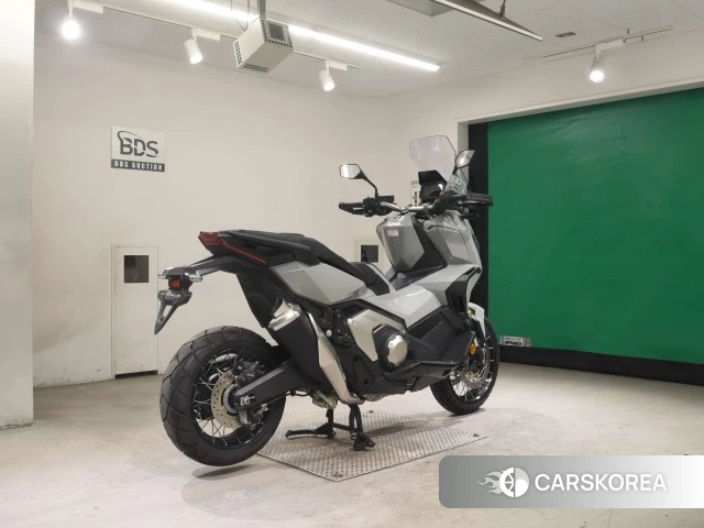 Проданный Honda X-ADV 750 id 4184606 из Японии, фото 25