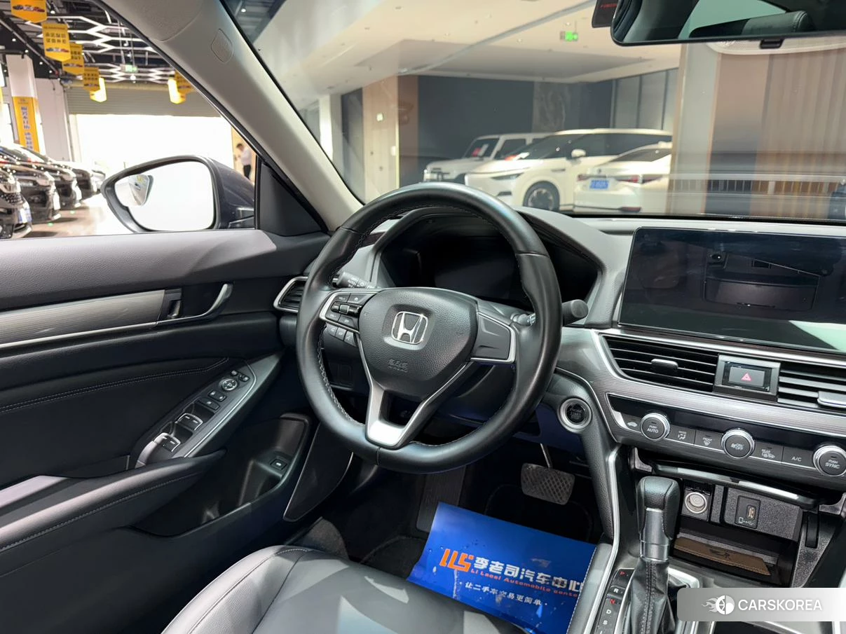 Honda Accord id 4420368 из Китая 25
