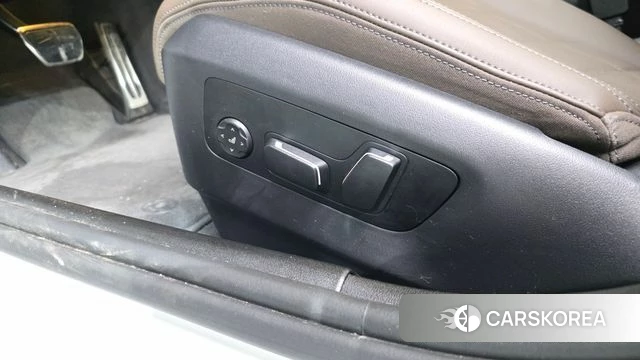 BMW 5 Series (G60) id 4571424 из Кореи 25
