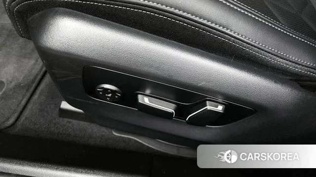 BMW 5 Series (G60) id 4292064 из Кореи 25
