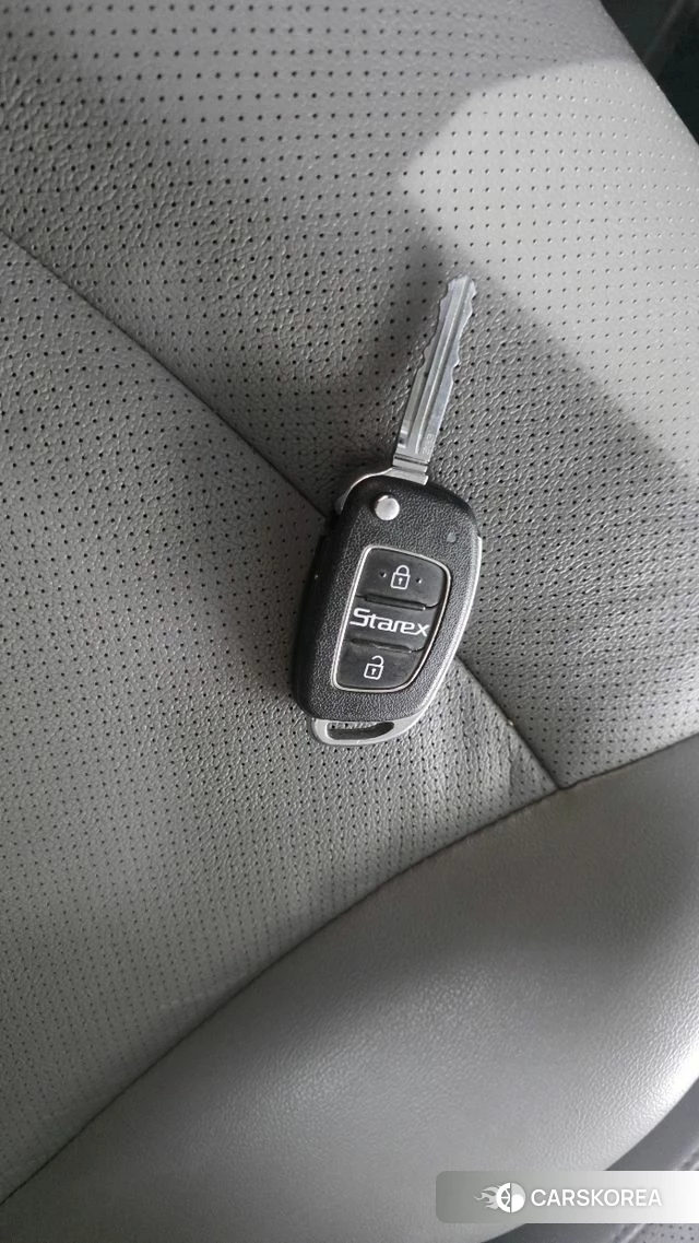 Hyundai The New Grand Starex id 4907689 из Кореи 25