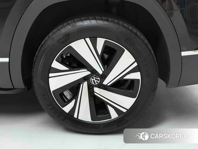 Volkswagen Tourang id 4314168 из Китая 25