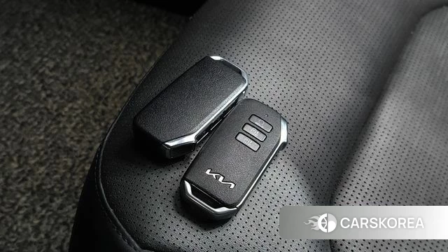 Kia Di Ol Nu Niro id 4657027 из Кореи 25