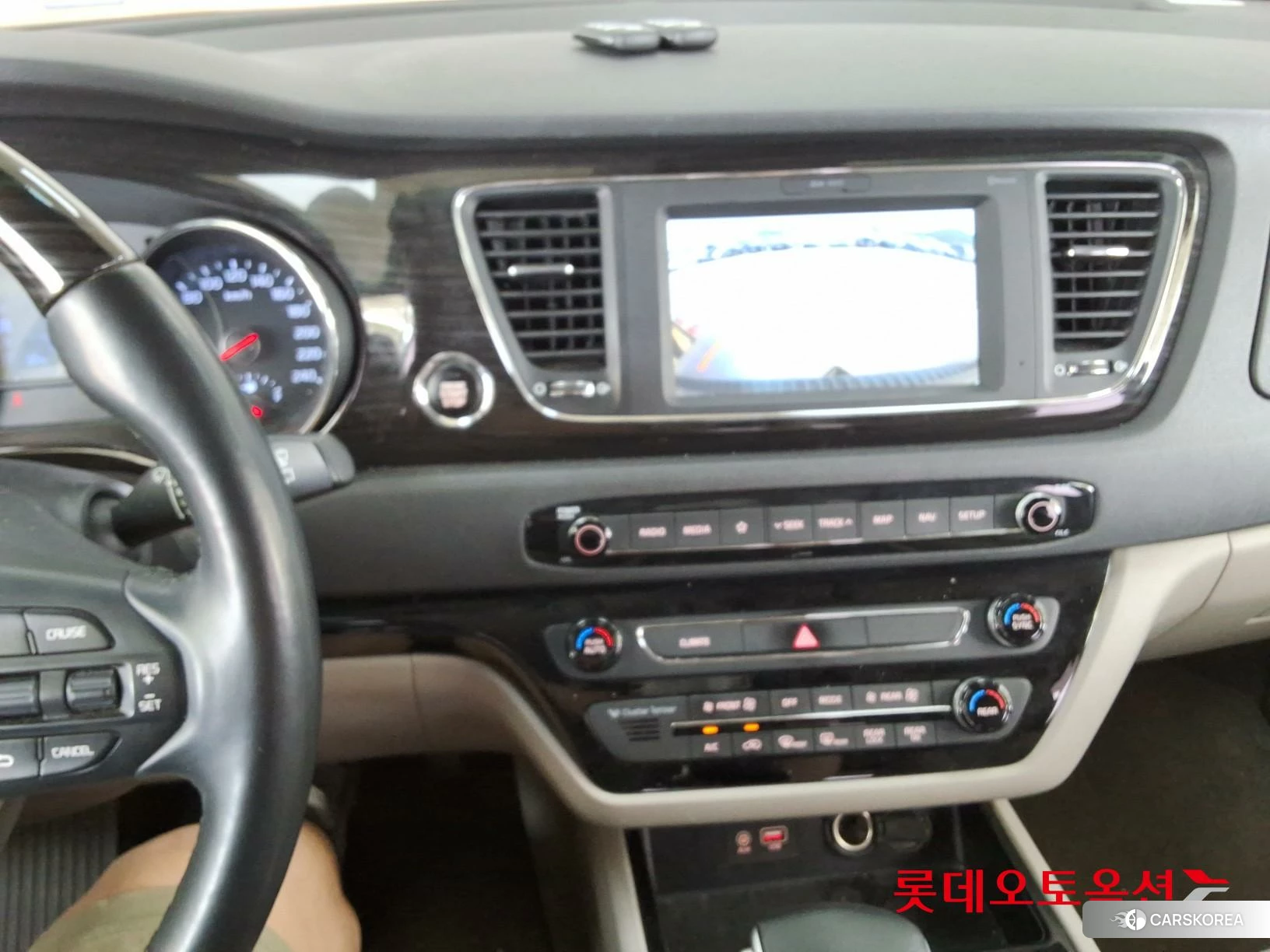Kia Carnival id 4347383 из Кореи 25