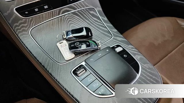 Mercedes-Benz E-Class W213 id 4645989 из Кореи 25
