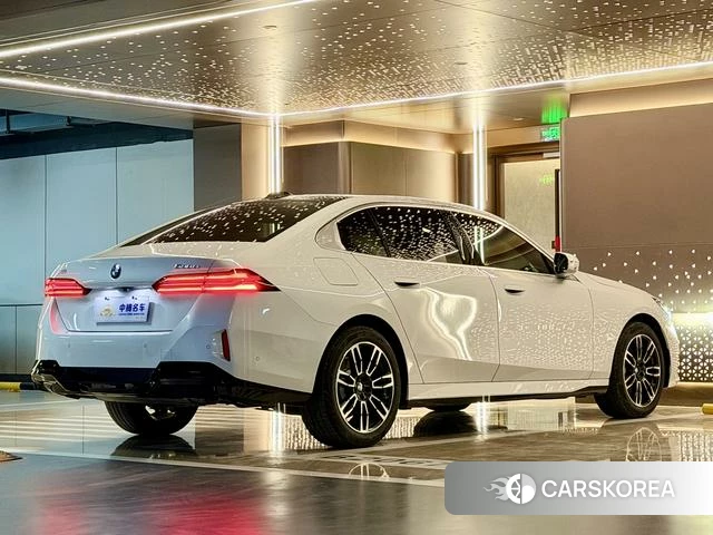 BMW 5 series id 4257476 из Китая 25