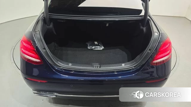 Mercedes-Benz E-Class W213 id 4632476 из Кореи 25