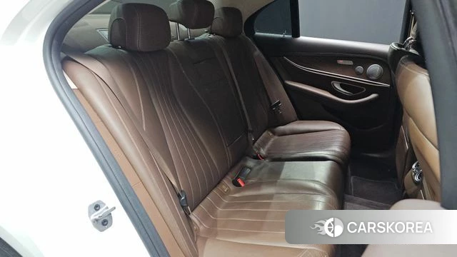 Mercedes-Benz E-Class W213 id 4689011 из Кореи 25