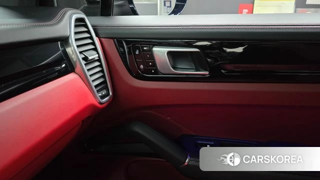 Porsche Cayenne (PO536) id 4402880 из Кореи 25