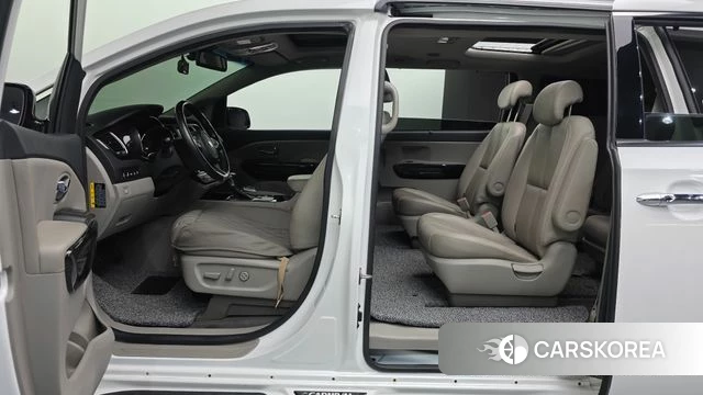 Kia The New Carnival id 4363473 из Кореи 25