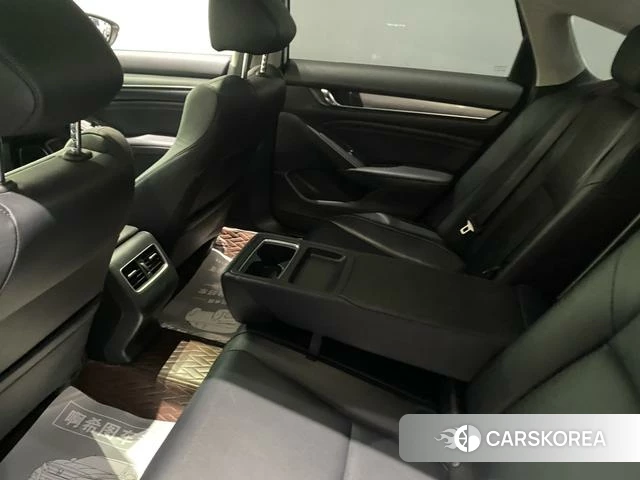 Honda Accord id 4299858 из Китая 25