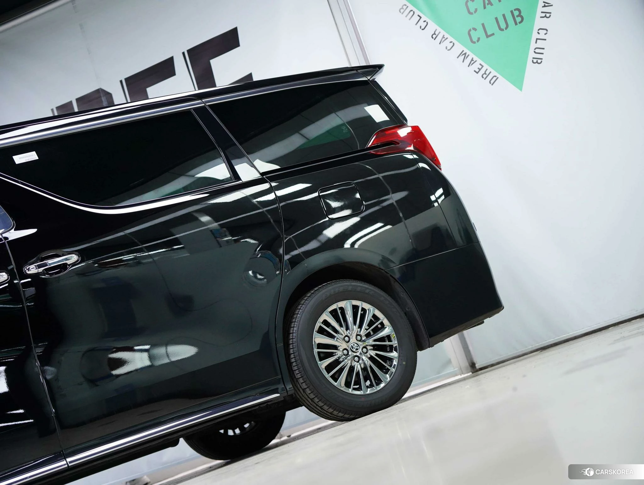 Toyota Elfa id 4511019 из Китая 25