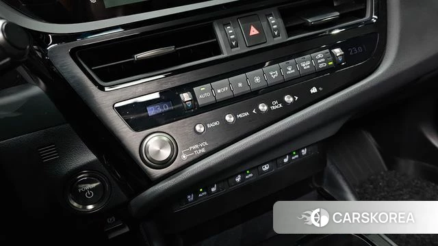 Lexus ES300h 7th generation id 4185928 из Кореи 25