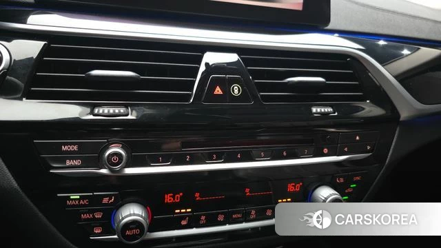 BMW 5 Series (G30) id 4923725 из Кореи 25
