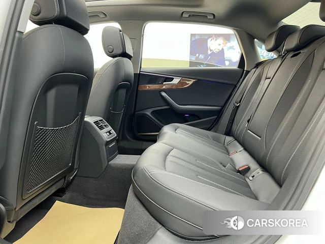 Audi A4L id 4259419 из Китая 25