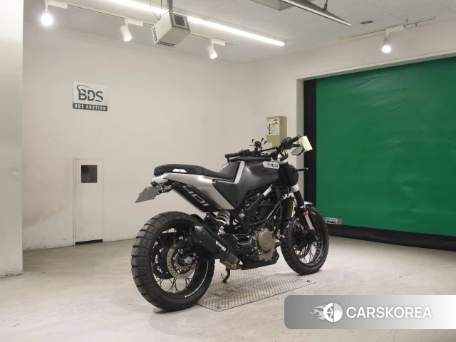 Husqvarna SVARTPILEN 401 id 3939697 из Японии 25